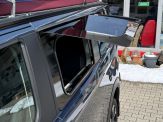 Campingfenster, von der Seite und aufgeklappt