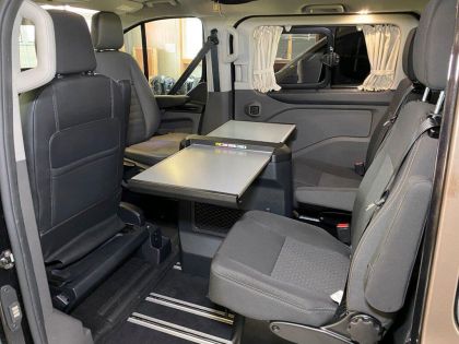 Nugget-Schmiede-Liner - Sitz- und Tischpositionierung