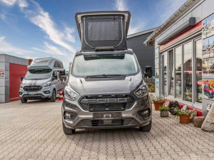 Der Nugget-Schmiede-Liner in Grau - in Frontansicht