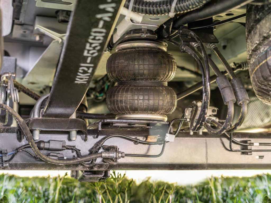 Detailansicht des Luftfahrwerk von Goldschmitt für die Hinterachse des Ford Nugget